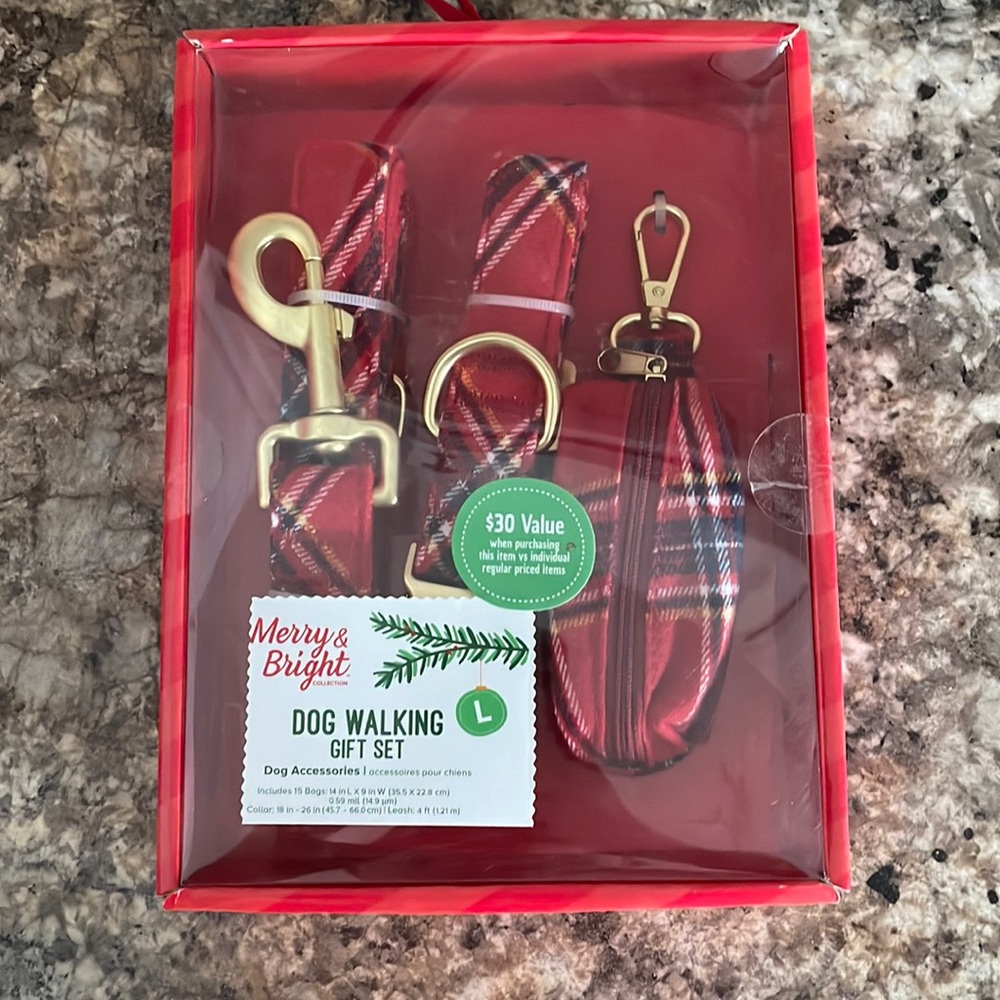 Red plaid collar and leash set